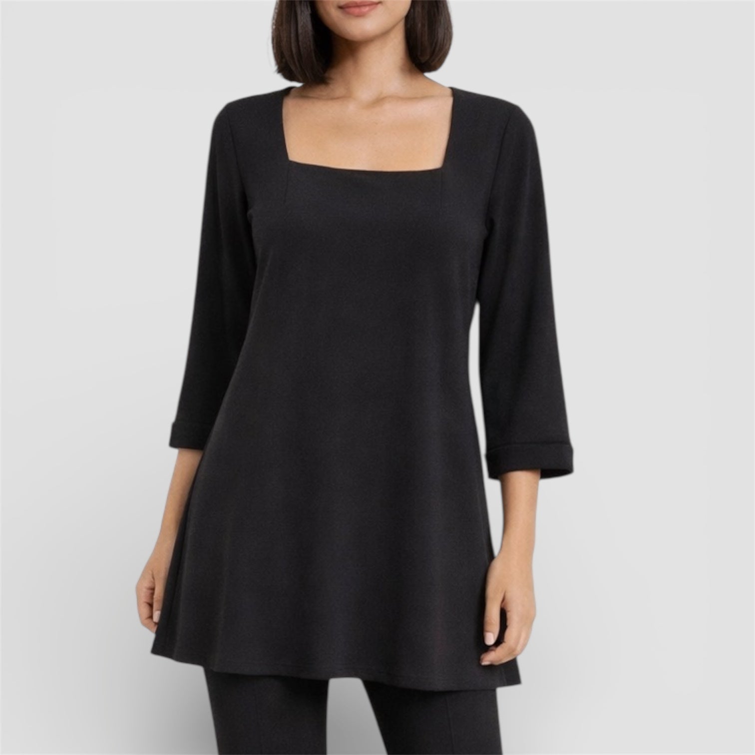 BLUSA SCOLLO QUADRATO