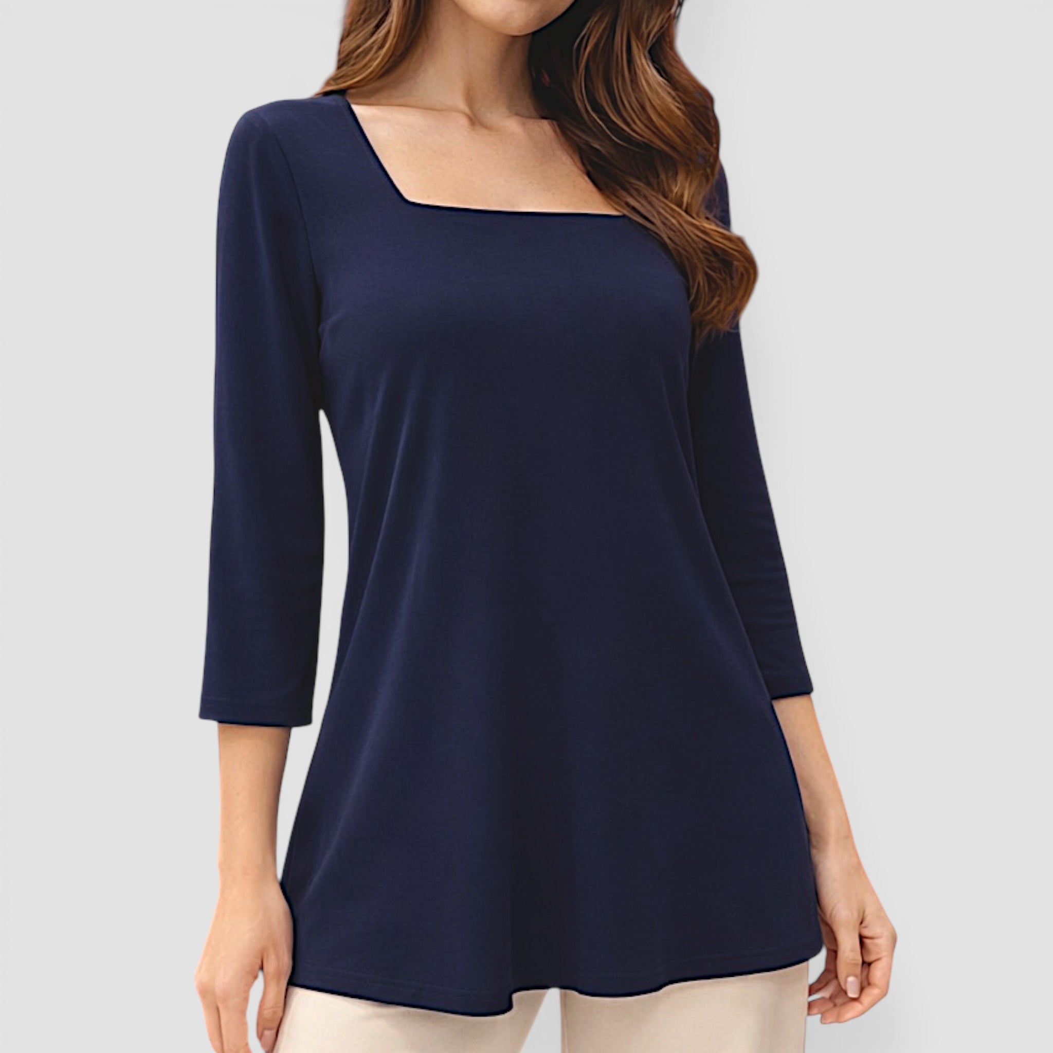 BLUSA SCOLLO QUADRATO